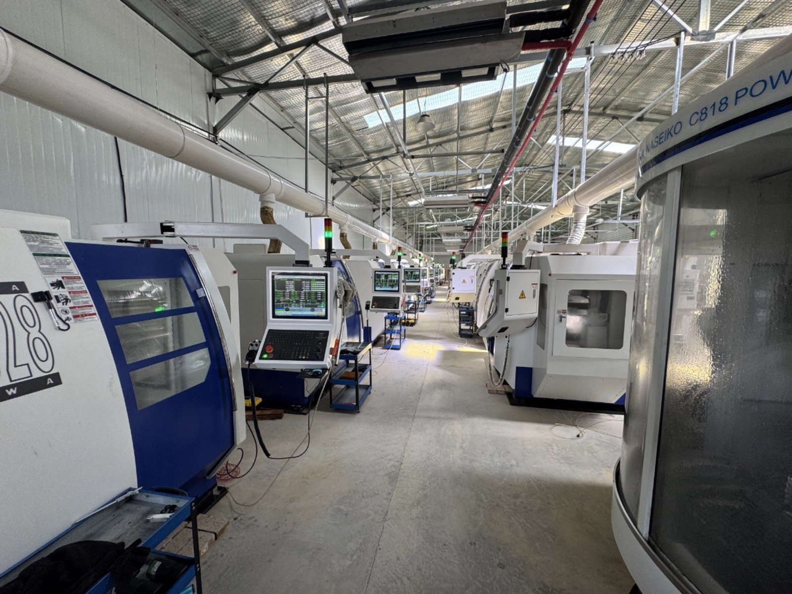 Rows of CNC production equipment in the YINGBA router bit factory
